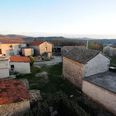 Jakac Apartamento Buzet